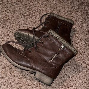 Brown Lace Up Boots
